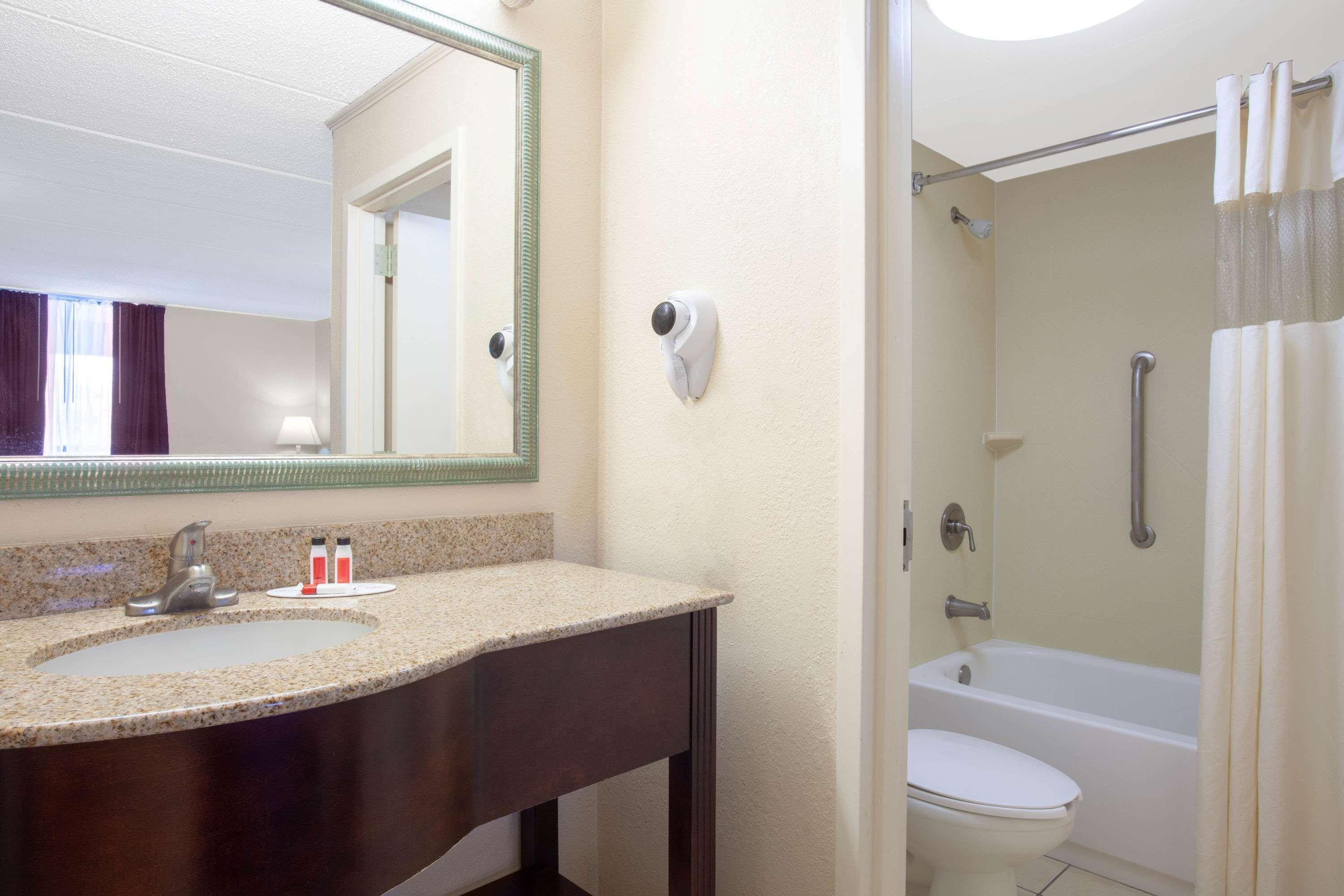 Days Inn By Wyndham Statesboro Luaran gambar