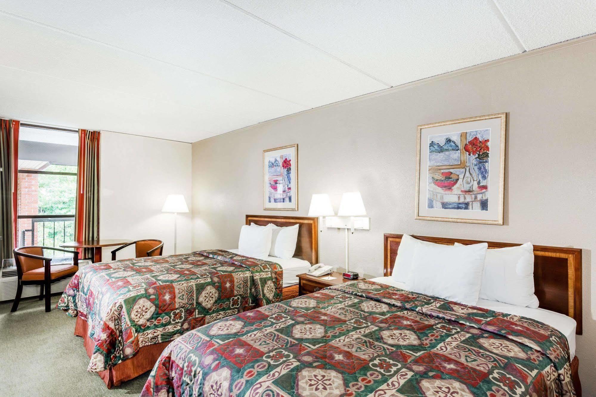 Days Inn By Wyndham Statesboro Luaran gambar