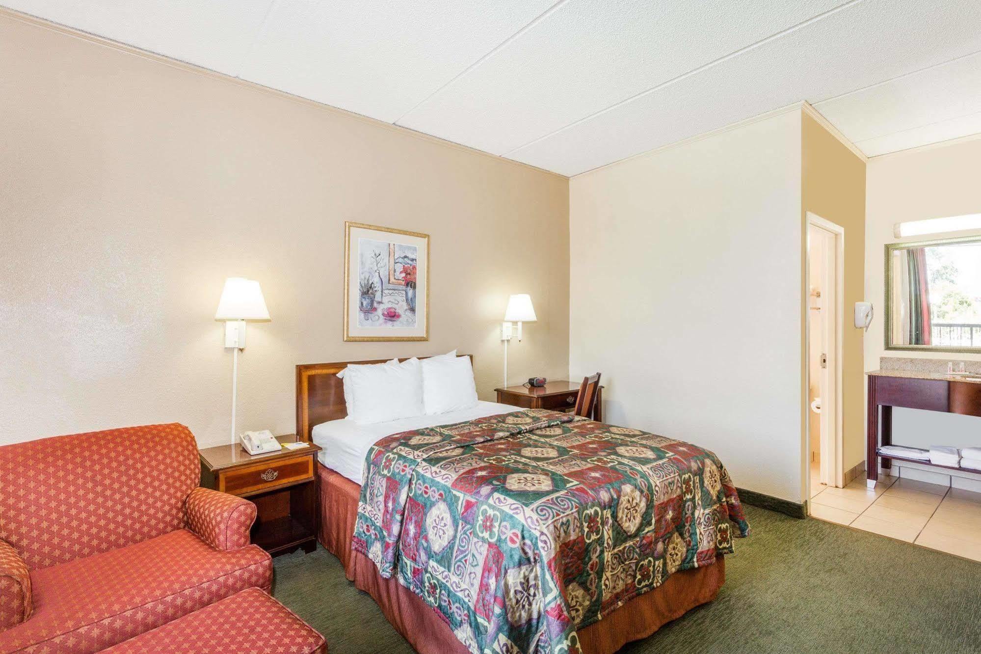 Days Inn By Wyndham Statesboro Luaran gambar